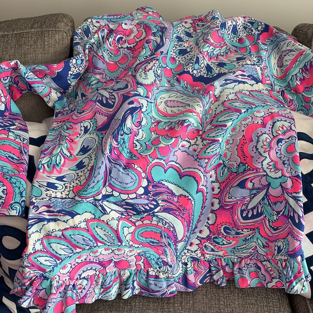 NWOT Lilly Pulitzer 1/4 zip Pullover with ruffle detail on hem. Sz XL - Picture 5 of 5